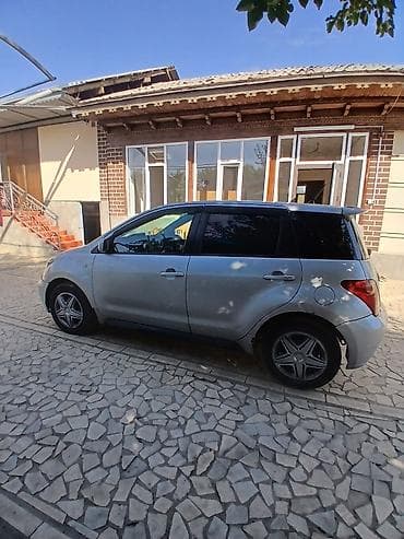 devo labo: Toyota Ist: 2002 г., 1.5 л, Автомат, Бензин, Хэтчбэк — 3