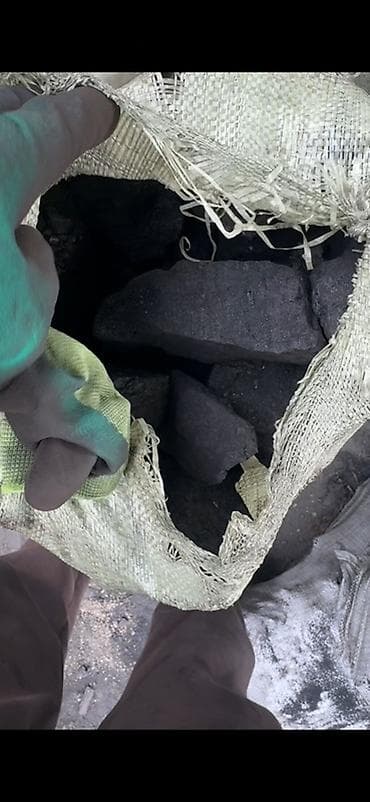 угли кислота: Древесный уголь в мешках - Фракция: крупная и средняя, ровные плотные — 1