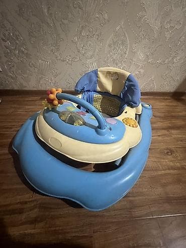 требуется садик: Детские ходунки с игровой панелью - Конструкция на колёсиках для — 1