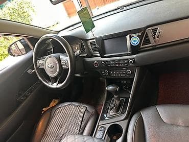 byd e7: Kia Niro: 2017 г., 1.6 л, Автомат, Гибрид, Кроссовер — 8