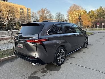 cruser: Toyota Sienna: 2021 г., 2.5 л, Автомат, Бензин, Минивэн — 6
