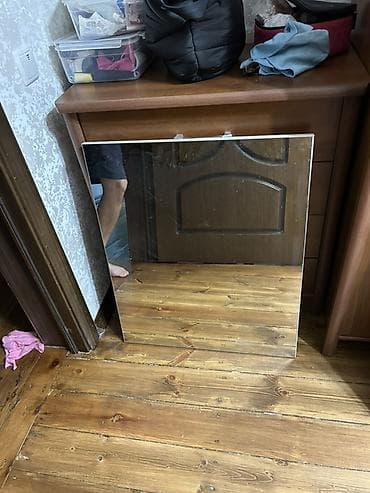 berber mirror second hand: Настенное прямоугольное зеркало без рамы. Размер 60 на 73 - Форма — 1