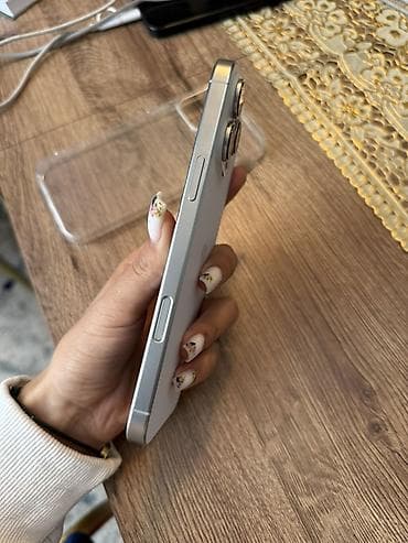 дисплей айфона: IPhone 16 Pro Max, 256 ГБ, Белый, Чехол, 93 % — 3