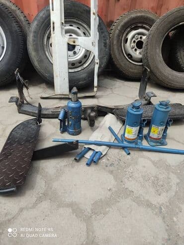 домкрат на степ: Mercedes-Benz — 1