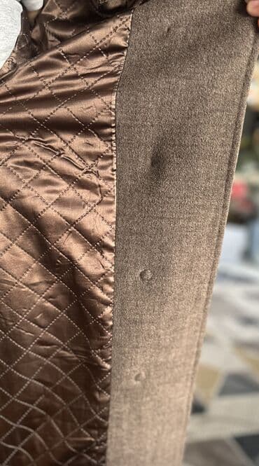 турецкая обувь из натуральной кожи: Пальто в хорошем состоянии,мех натуральный(снимается)размер 40/42 рост — 7