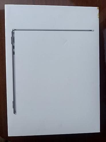 apple macbook air: Продаю MacBook Air M2 13.6" Характеристики: • 8 GB RAM • 512 GB SSD — 5