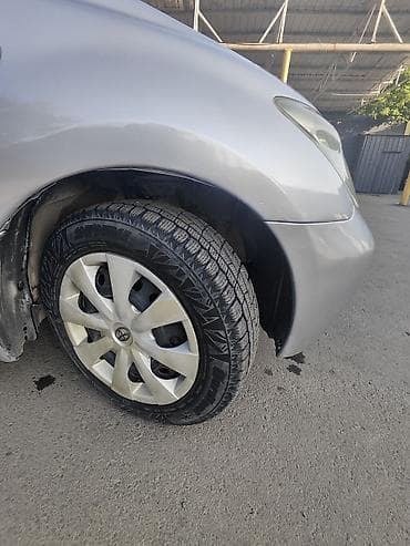 для ист: Toyota Ist: 2003 г., 1.5 л, Бензин, Седан — 9