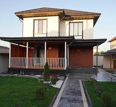 В связи с переездом срочно продаем дом. Расположение: жил. массив