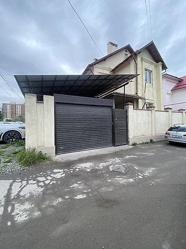 сдается особняк: 300 м², 9 комнат — 1