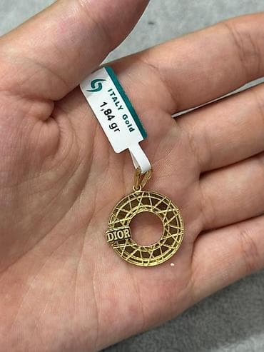 Золотые ITALY Gold”).
- Украшения.Вотсап