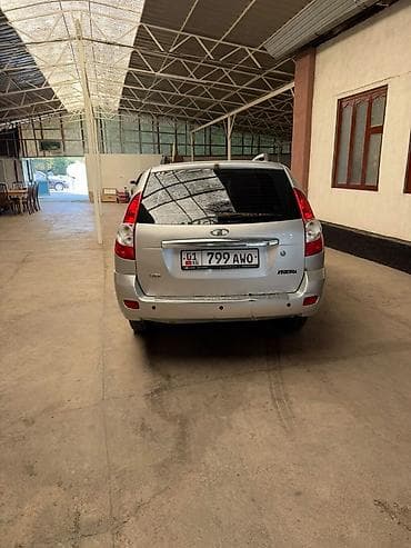 ВАЗ (ЛАДА) Priora: 2009 г., 1.6 л, Механика, Бензин, Универсал