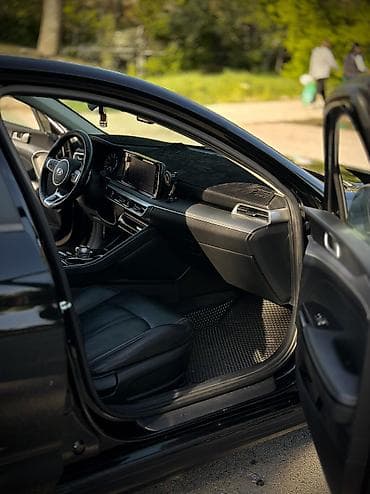 часы в машину: Продажа: черный седан бизнес‑класса (левый руль) Кузов и дизайн: - — 5