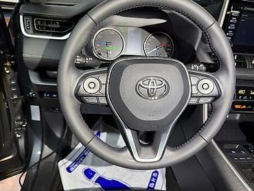 оригинальные: Toyota RAV4: 2022 г., 2.5 л, Автомат, Гибрид, Внедорожник — 9