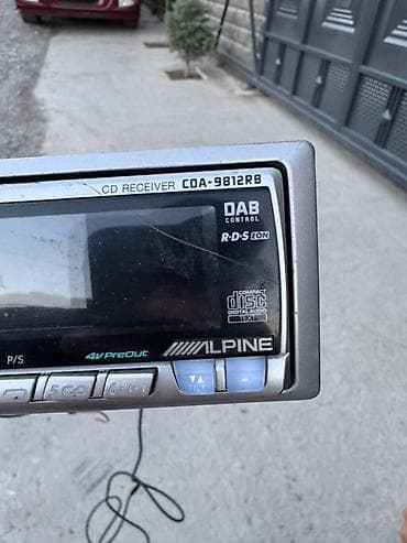 распиновка: Автомагнитола Alpine CDA-9812RB очень срочно 🚨🚨🚨 - Тип: CD-ресивер — 2