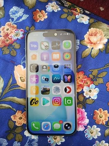core i3: IPhone 15 Pro, Б/у, 128 ГБ, Серебристый, Зарядное устройство, 80 % — 1