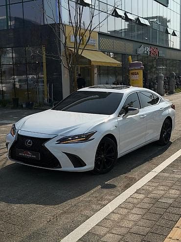 e class: Lexus ES: 2023 г., 2.5 л, Гибрид, Седан — 1