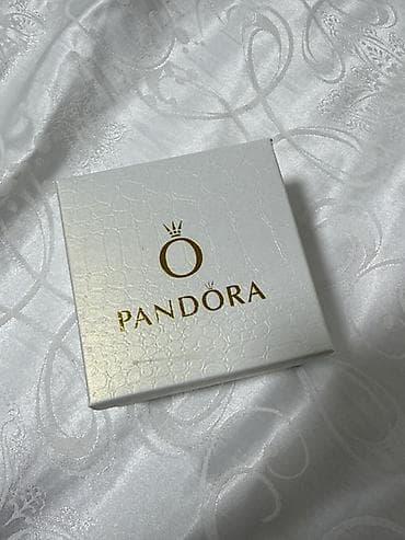 пандора часы: Женский набор украшений в подарочной коробке Pandora: - Кварцевые — 1