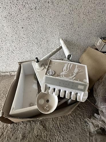 Медицинская мебель: Стоматологические установки (комплектующие) В наличии два — 3