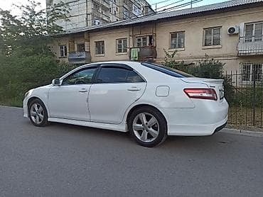 Toyota Camry: 2010 г., Автомат, Бензин, Седан — 2