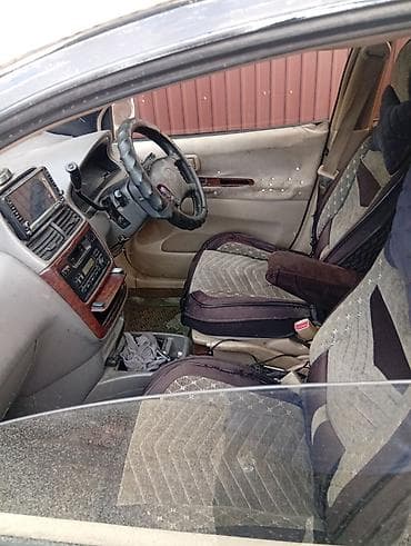 Toyota: Toyota Ipsum: 2000 г., 2 л, Автомат, Бензин, Минивэн — 4