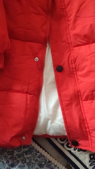 кожаная куртка детская: 1.Детская куртка, яркая, удобная, легкая. на 5-7 лет 2.вторая куртка — 6