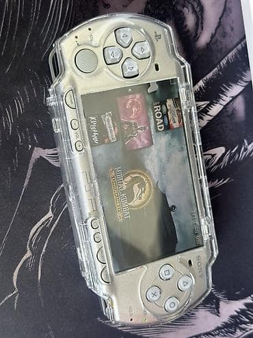 iphone red: Sony PSP-2000 (серебристая) с кастомной прошивкой 6.61 PRO-C2 В — 2