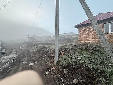 парков: Продаётся участок земли с домом из кирпича. Хороший торг — 5