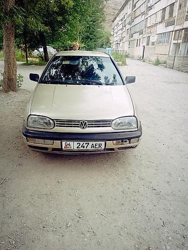 Volkswagen Golf: 1996 г., 1.8 л, Механика, Бензин, Хэтчбэк — 4