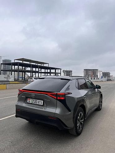 2 2 сди: Toyota bZ4X: 2022 г., Электромобиль, Кроссовер — 3