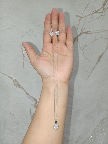 Жеке буюмдар: Ювелирный комплект Ванклив из белого золота с бриллиантами - Состав — 6