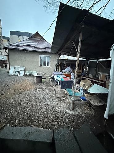 Үйлөрдү ижарага берүү: 🏡 Продаётся кирпичный дом в районе “Золотой квадрат” 📍 Чуйкова / — 2