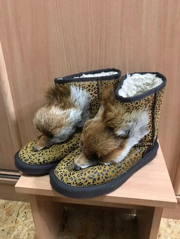 зимние сапоги: Продаю Угги натуралка 38 размер. Очень тёплые — 2