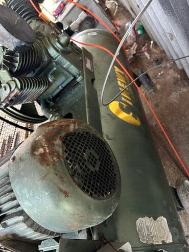 купить мойку высокого давления бу: Продаю компрессор 
Характеристика на фото — 2