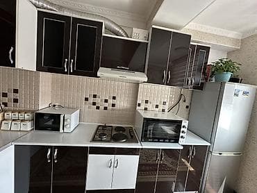 кухонный уголок: Кухонный гарнитур, Б/у, цвет - Коричневый, МДФ, Самовывоз — 3