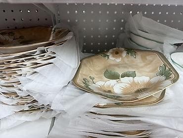 dish sets: Набор столовой посуды (тарелки и пиалы) из керамики/фарфора с разными — 4