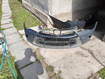 corolla 2016: Бампер Toyota, Б/у, Оригинал — 1