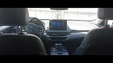 carplay android: Электромобиль (седан) черного цвета Основные особенности: Hongqi — 6