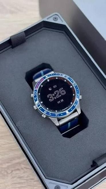 honor 80: Garmin MARQ Captain (поколение 2) — премиальные мультиспорт‑смарт‑часы — 1