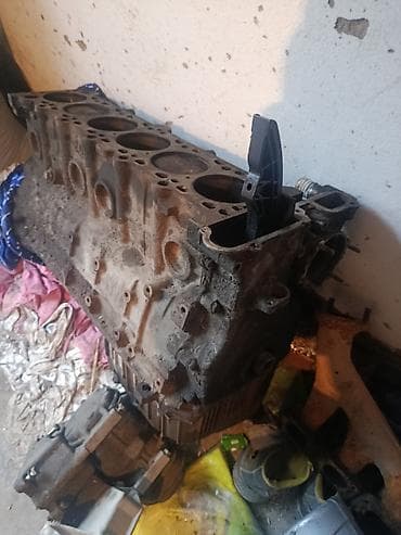 Блок цилиндров двигателя (рядная компоновка, 6 цилиндров). Описание