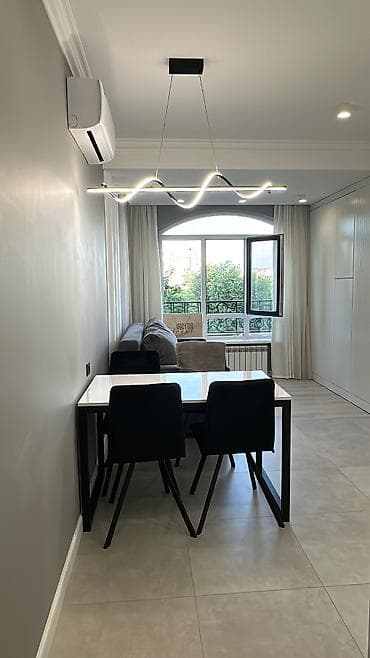 квартира в центр: 1 комната, 50 м², Золотой квадрат Элитка, 6 этаж, Дизайнерский ремонт — 1