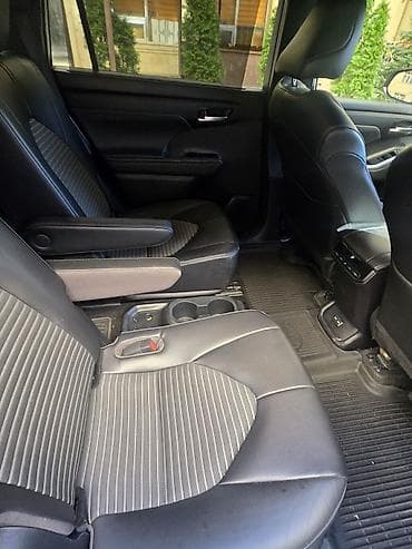Продажа авто: Toyota Highlander: 2023 г., 2.4 л, Автомат, Бензин, Кроссовер — 6