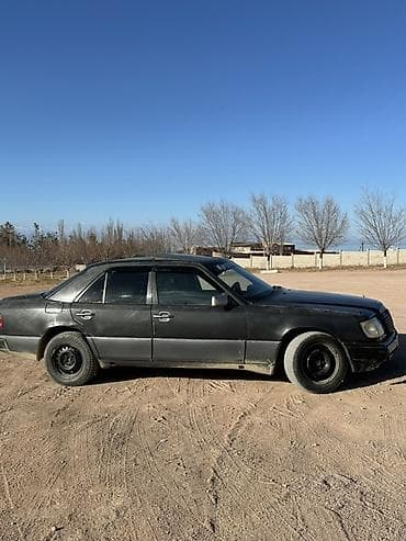 Mercedes-Benz W124: 1991 г., 2 л, Седан — 4