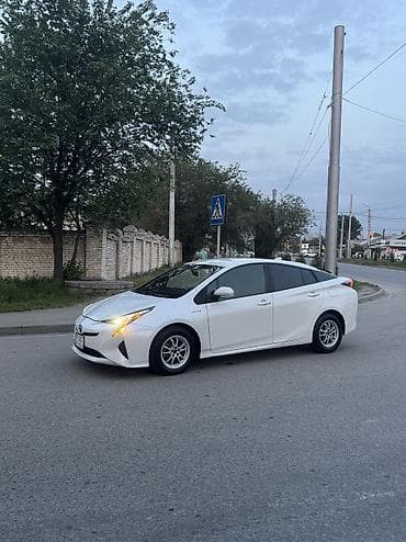 машины до 150к: Toyota Prius: 2016 г., 1.8 л, Вариатор, Гибрид, Хэтчбэк — 6