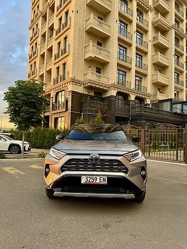 prius plus: Toyota RAV4: 2019 г., 2.5 л, Автомат, Гибрид, Кроссовер — 3