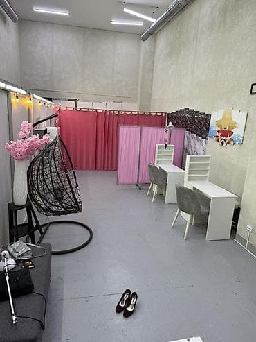 арендовать место в салоне красоты: Сдается в аренду готовое помещение под бьюти-сферу/услуги: маникюр — 4