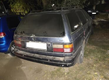 Volkswagen Passat Variant: 1990 г., 1.8 л, Механика, Бензин, Универсал