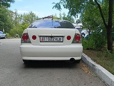 Продажа авто: Toyota Altezza: 2002 г., 2 л, Автомат, Газ, Седан — 3