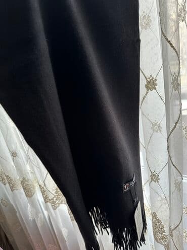 Головные уборы: Теплый кашемировый платок
Размер 65:180 — 3