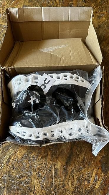 nike react: Кроссовки On Cloudmonster, черные - Бренд: On Running (логотип и — 2