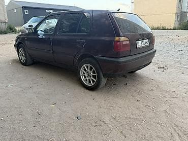 camry 2020: Volkswagen Golf: 1993 г., Механика, Хэтчбэк — 2